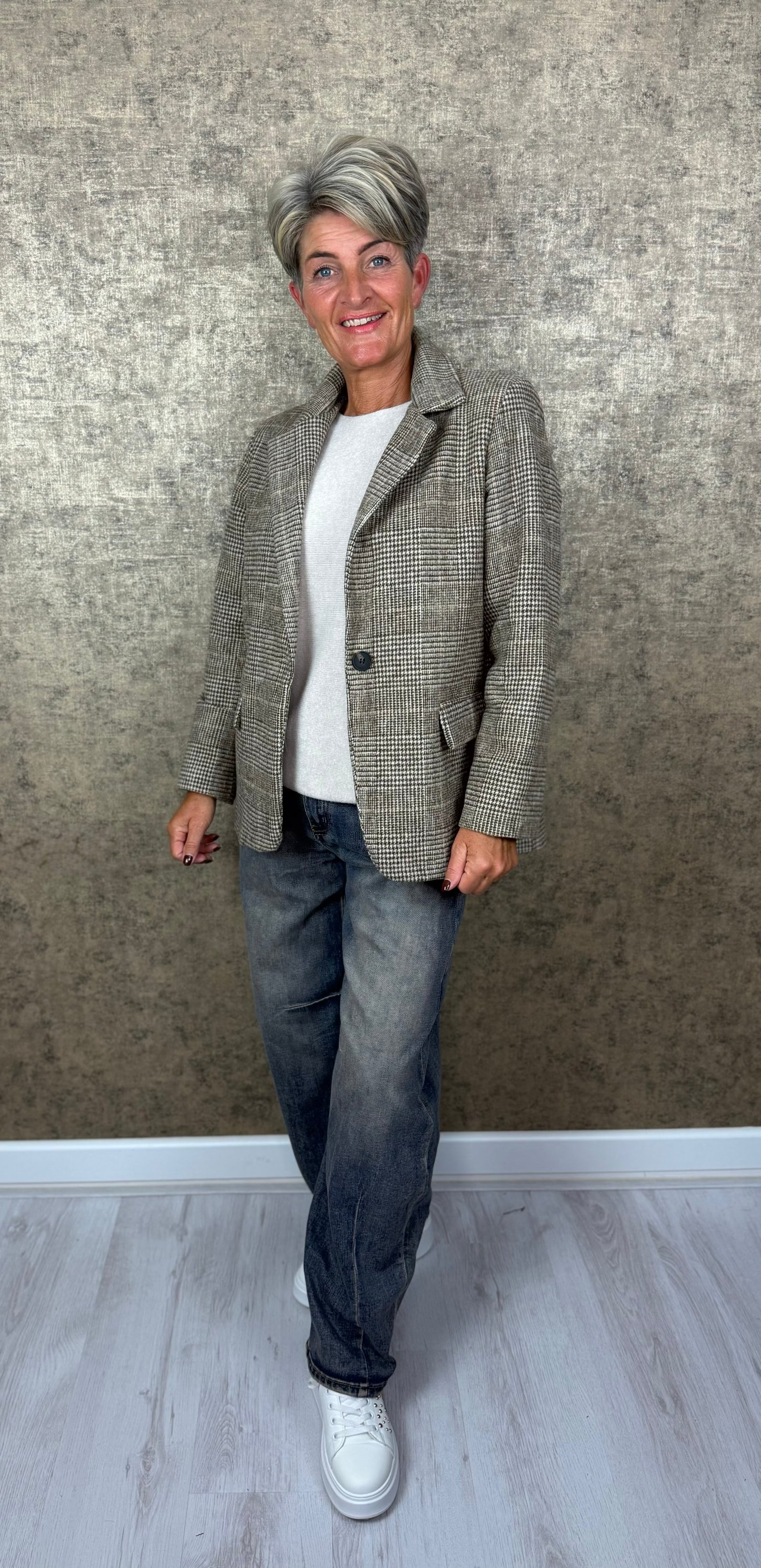 Classic Chic Geruite Blazer