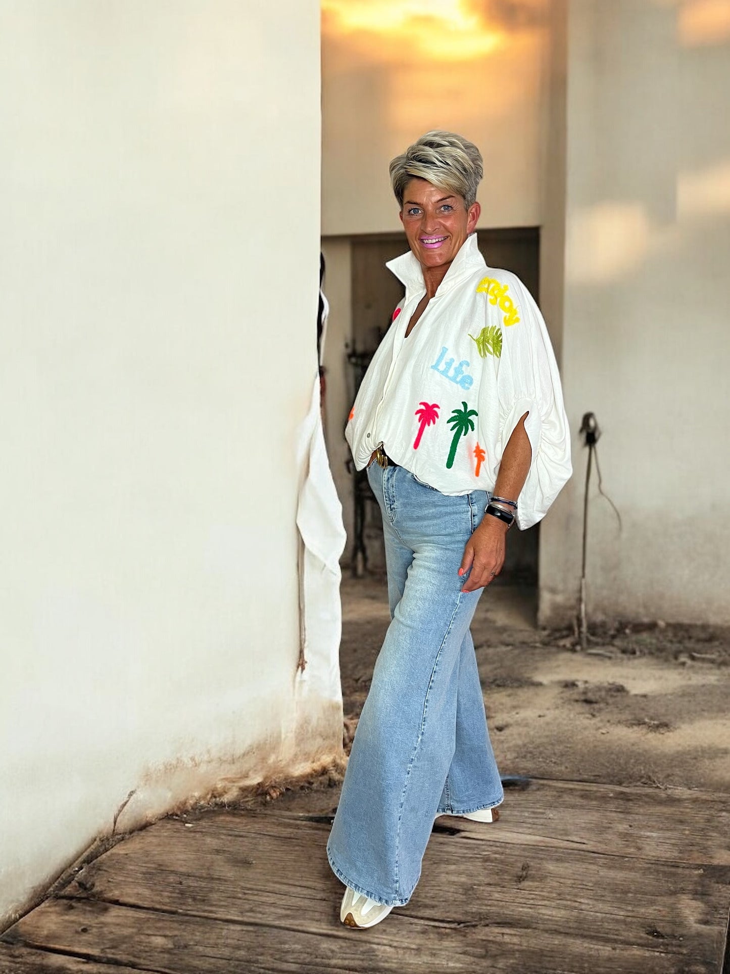 Stoer met stiksels blouse